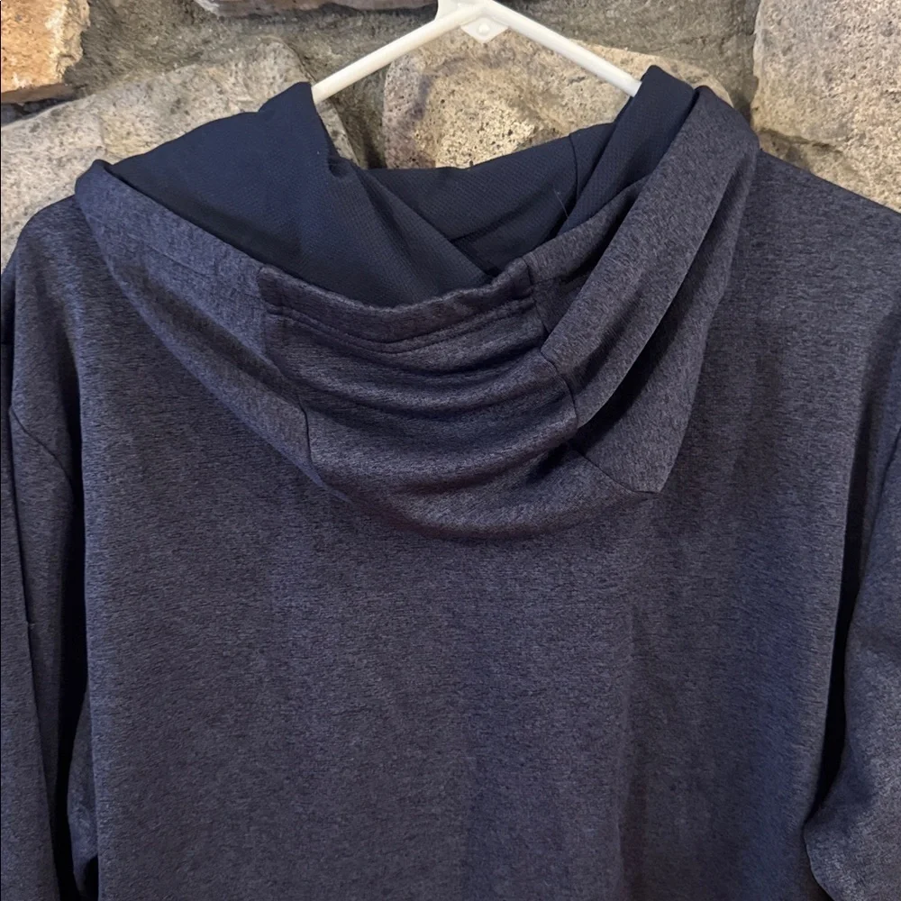 The North Face Men's Dark Blue Drawstring hoodie size large